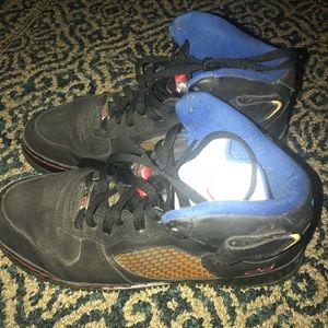 Men 's retro v set of red and blue both sm